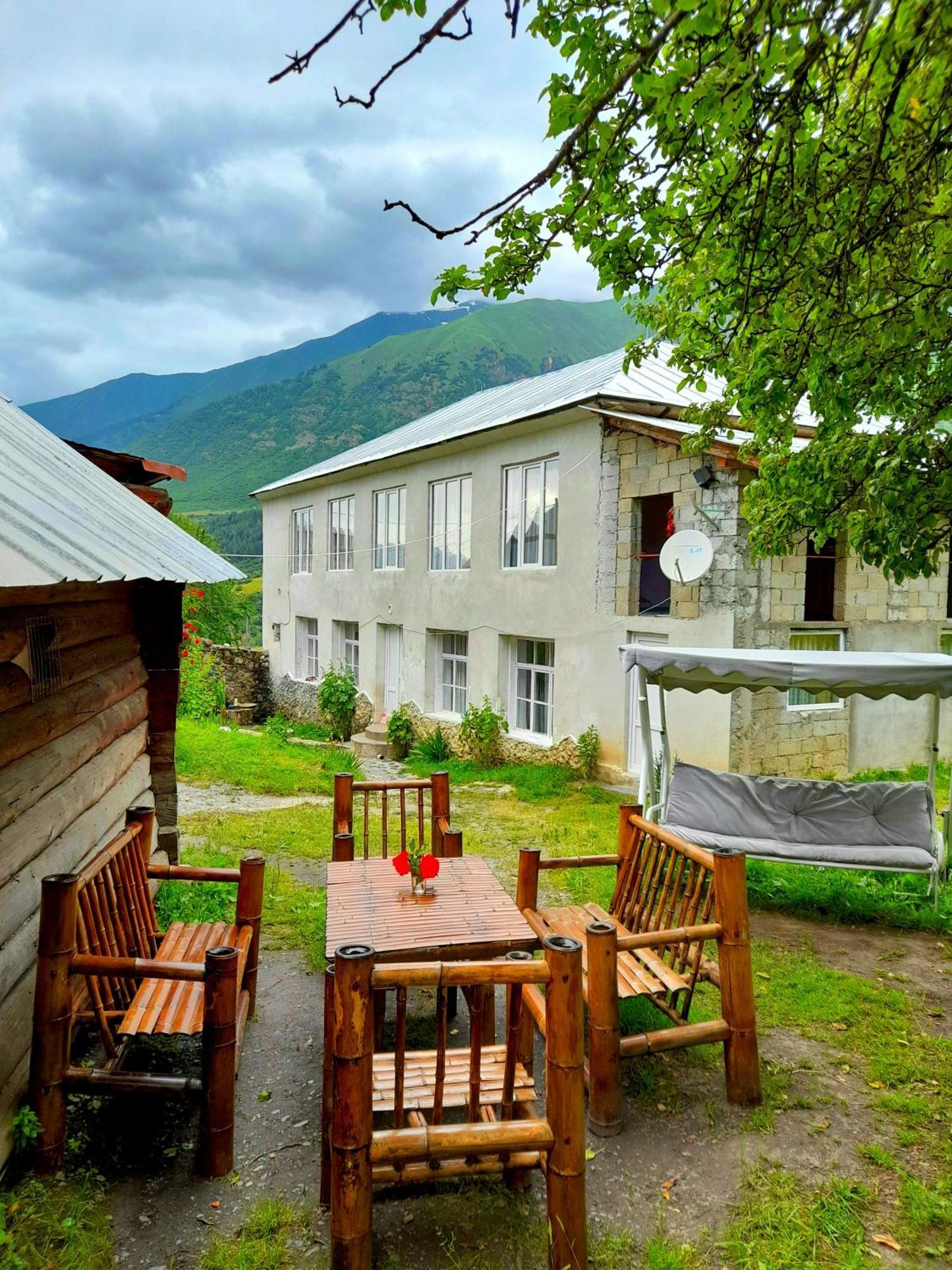 Guesthouse Of Irina Chvabiani Ngoại thất bức ảnh